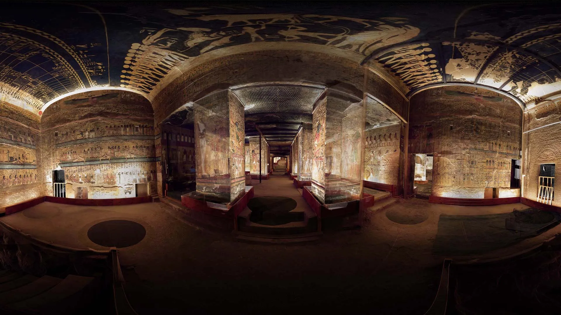 Replica | Real | Replica